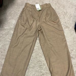 H&M Pleated trousers size 4